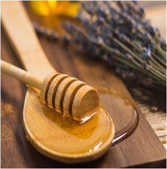 https://fourbrothersmead.com/wp-content/uploads/2019/03/honey-dipper-wooden-spoon-with-honey-chopping-board_23-2147918959.jpg